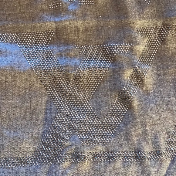 Designer Inspired Crystal light gray Cashmere wrap NEW - Picture 4 of 7
